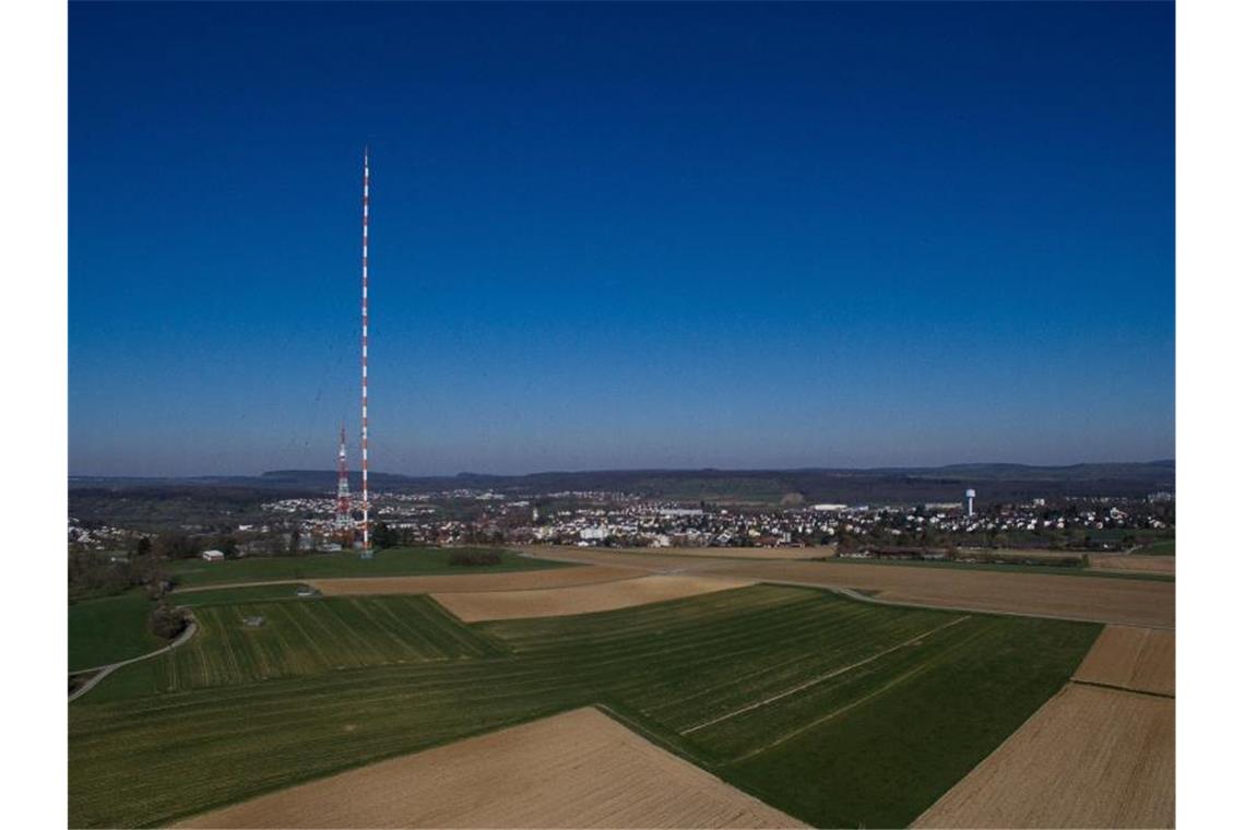 Sendemast gerettet - Private Investoren kaufen Kulturdenkmal Der Sendemast des Senders Mühlacker. Foto: Sebastian Gollnow/dpa