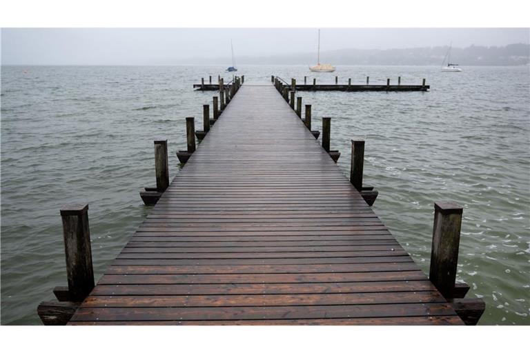 Der Senior kann nicht mehr wiederbelebt werden und stirbt am Unglücksort. (Symbolbild)