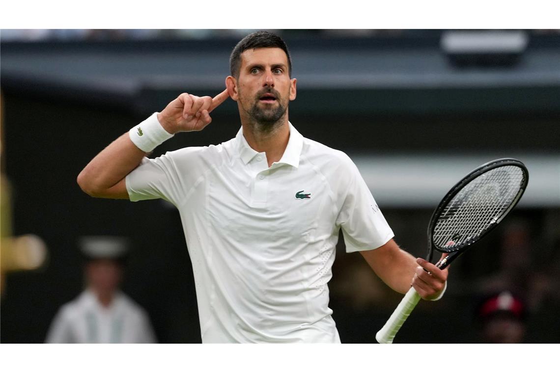 Der siebenmalige Wimbledonsieger Novak Djokovic zitterte in seinem Auftaktmatch.