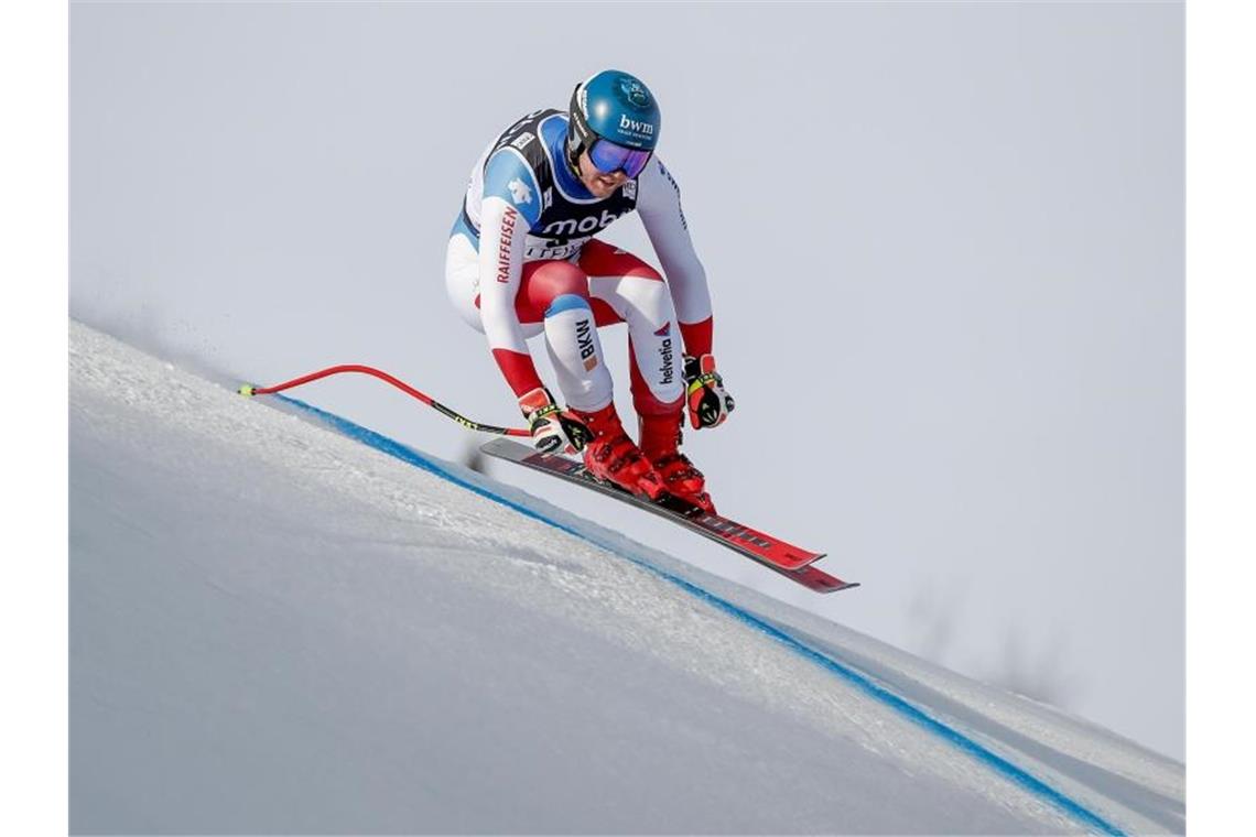 Abfahrt: Ski-Sensationssieg - Jocher bester Deutscher Der Skirennfahrer Niels Hintermann aus der Schweiz gewann zeitgleich mit dem Kanadier Cameron Alexander die Abfahrt in Kvitfjell. Foto: Gabriele Facciotti/AP/dpa