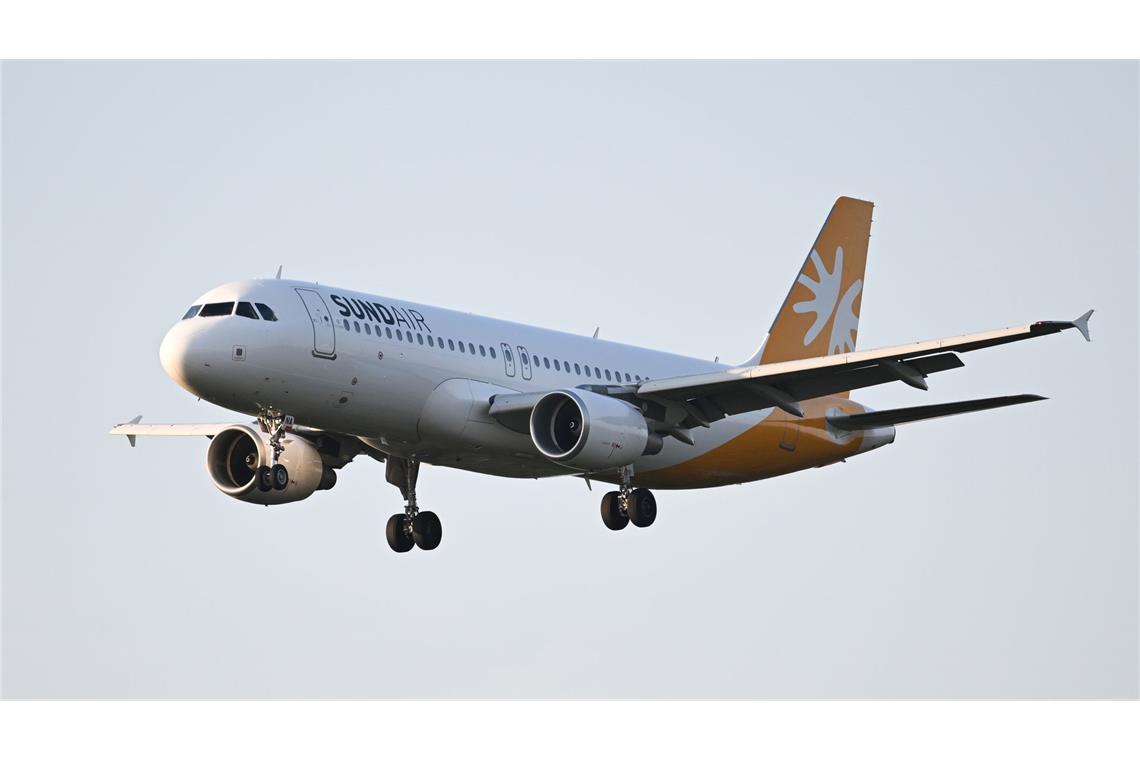 Israel-Rückkehrer in Deutschland gelandet Der Sonderflieger landete am Mittwochabend in Frankfurt am Main.