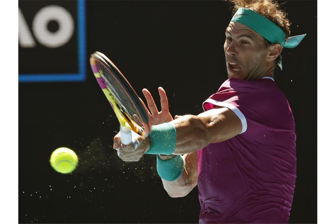 „Nicht perfekt“ - Zverev nach Matchball kurz verwirrt Der Spanier Rafael Nadal erreichte die nächste Runde in Melbourne. Foto: Hamish Blair/AP/dpa