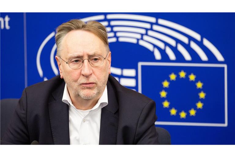 Der SPD-Europaabgeordnete Bernd Lange hat den Zoll-Deal mit den USA für das Europaparlament maßgeblich mitverhandelt. Nach der EU-Einigung ist er erleichtert, aber nicht zufrieden.