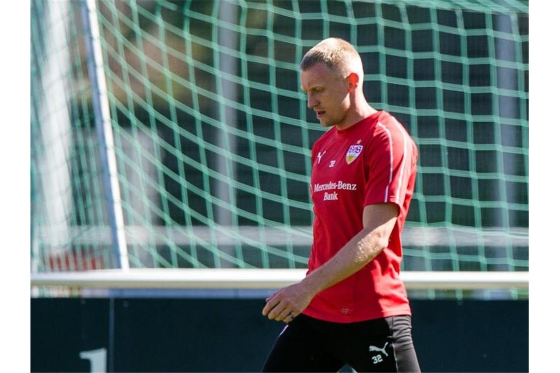 Wechsel nach Belgien: Beck soll Talente der KAS Eupen führen Der Spieler Andreas Beck geht über den Platz. Foto: Christoph Schmidt/Archivbild