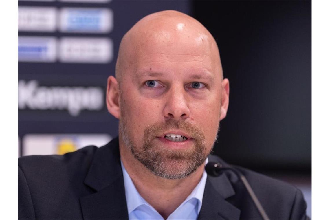 Deutsche Handballer starten Olympia-Vorbereitung Der Sportvorstand des Deutschen Handballbundes: Axel Kromer. Foto: Robert Michael/dpa-Zentralbild/dpa