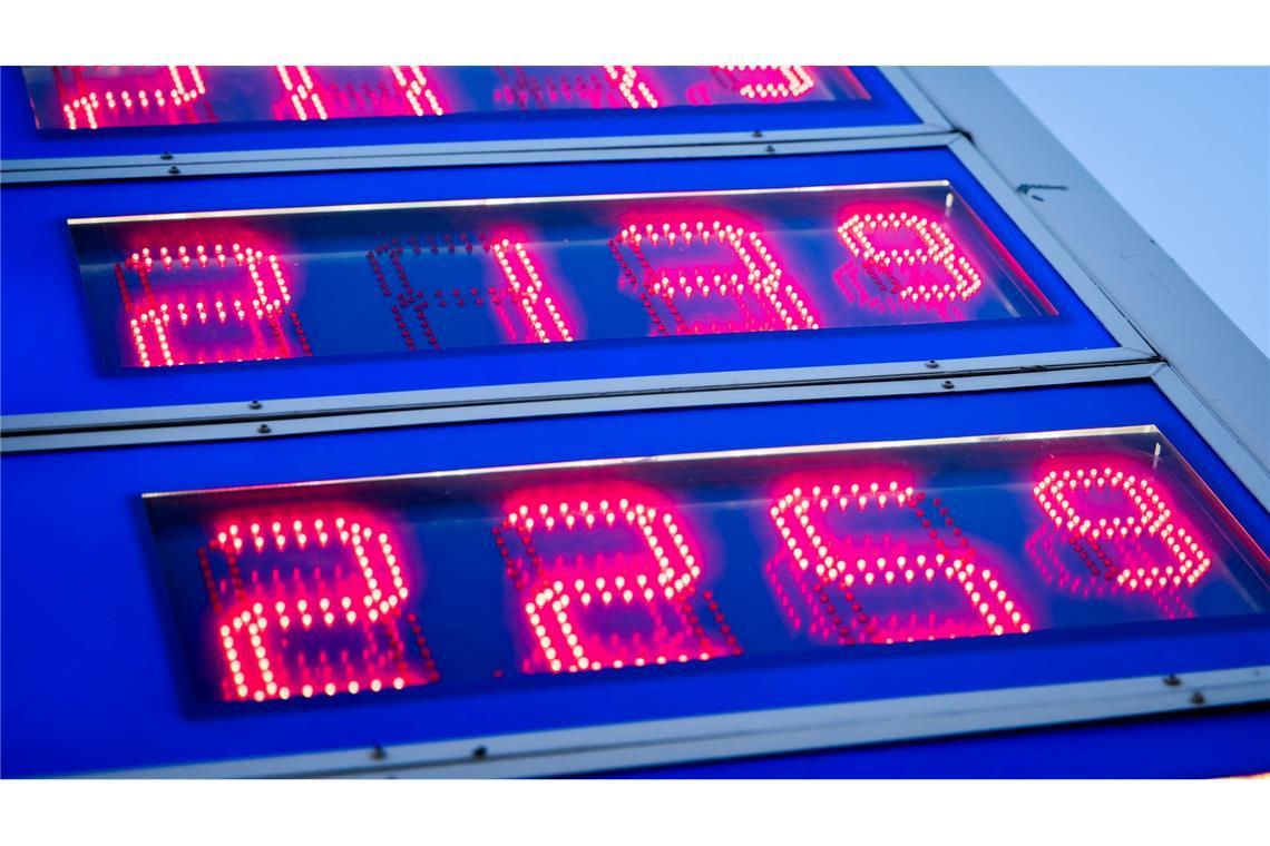 Der Spritpreis steigt langsam weiter.