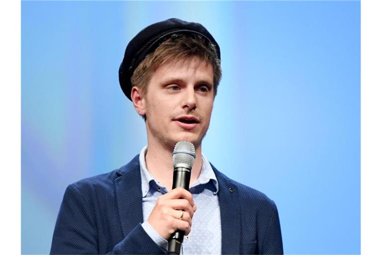 Der Stand Up Künstler, Moderator und ehemaliger Poetry Slammer Moritz Neumeier. Foto: picture alliance / dpa/Archivbild