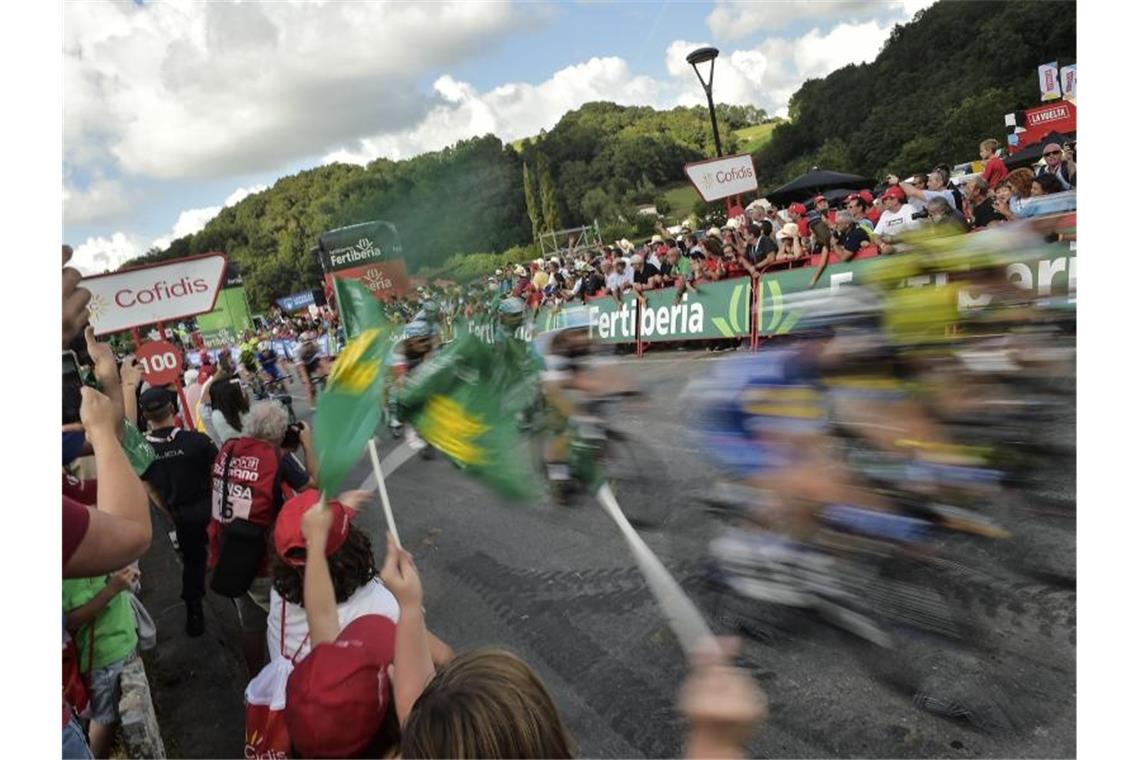 Der Start der Spanien-Rundfahrt 2020 wird nicht in den Niederlanden stattfinden. Foto: Alvaro Barrientos/AP/dpa