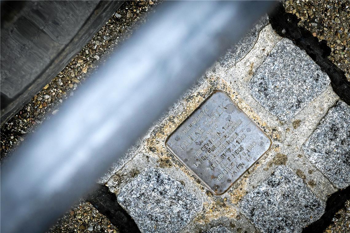 Der Stein zum Gedenken an Pauline Schock ist in der Gartenstraße.Foto: Alexander Becher