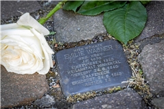 Der Stolperstein für Emilie Wagner befindet sich am Ölberg. Foto: Alexander Becher