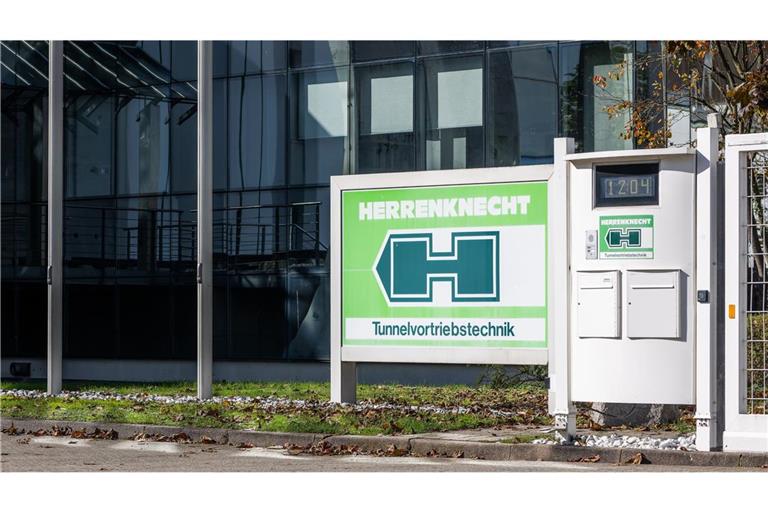 Der Streit um entfernte Blumenkübel zwischen der Gemeinde Schwanau und Unternehmer Martin Herrenknecht wird immer kurioser (Archivfoto).