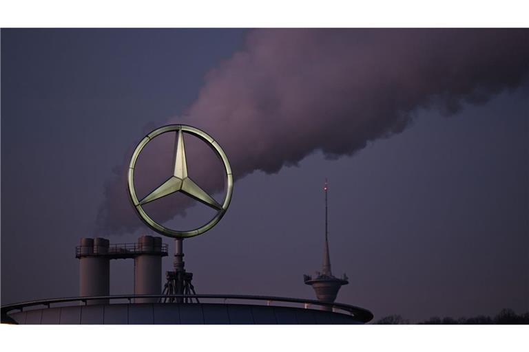 Der Stuttgarter Autobauer hat zu Jahresbeginn erneut weniger Fahrzeuge verkauft. (Symbolbild)