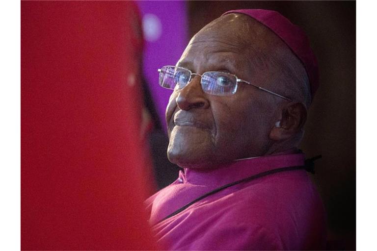 Der südafrikanische Friedensnobelpreiträger und frühere Ezbischof von Kapstadt, Desmond Tutu. Foto: Nic Bothma/EPA/dpa
