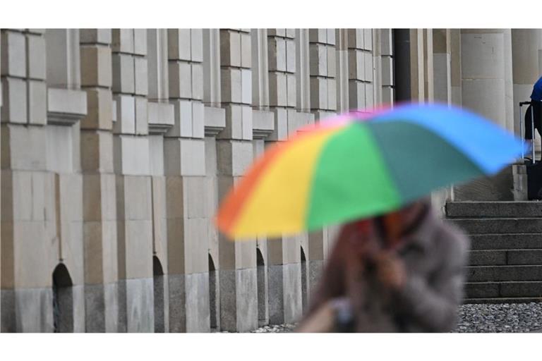 Stürmischer Wochenstart: Regen, Wind und einzelne Gewitter Der Südwesten startet stürmisch in die neue Woche (Archivbild).