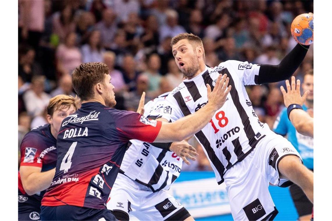 Handball-Bundesliga will mit Supercup vor Zuschauern starten Der Supercup zwischen Kiel und Flensburg-Handewitt soll vor Zuschauern in Düsseldorf stattfinden. Foto: Marius Becker/dpa