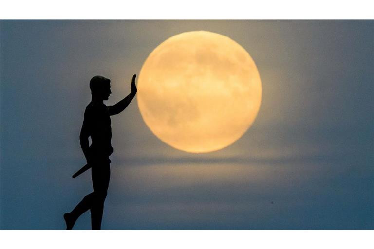 Der Supermond über Hannover