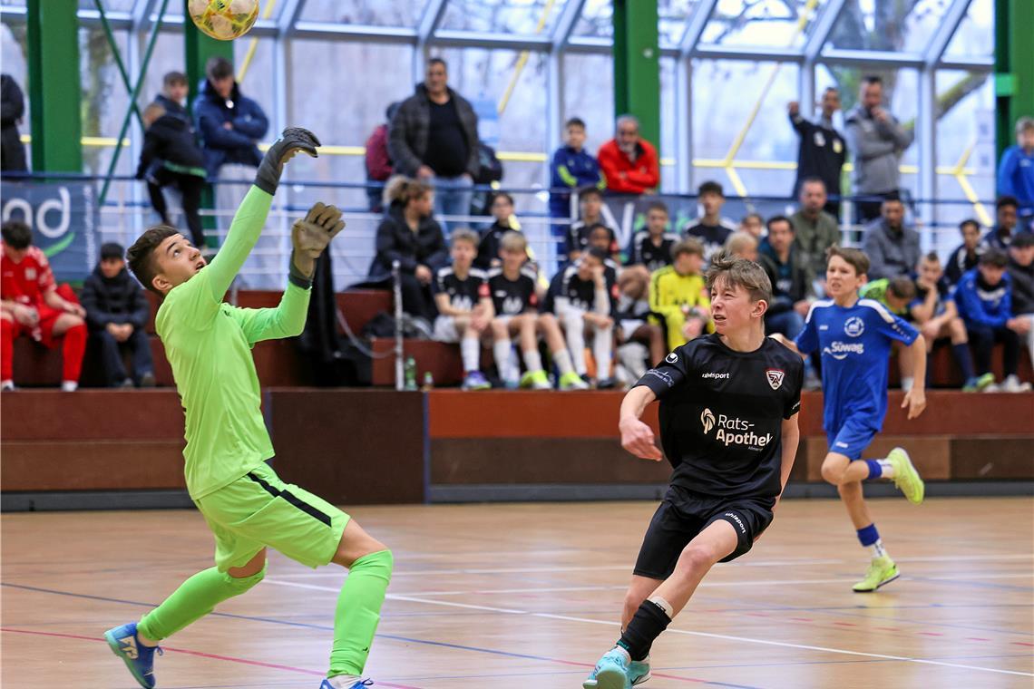 Der SV Allmersbach (in Schwarz) hat in Weissach das Turnier der C-Junioren gewonnen.