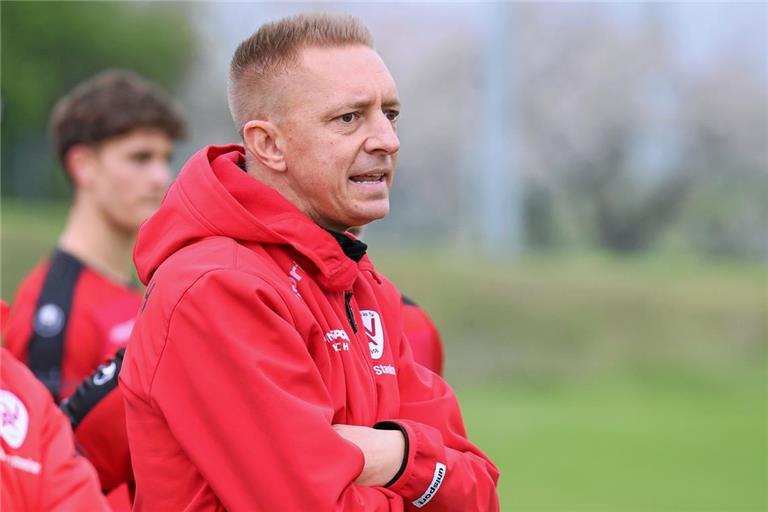 Der SV Allmersbach strebt mit Trainer Johannes Stanke zum vierten Mal in der Vereinsgeschichte nach 1991, 2018 und 2020 den Aufstieg in die Landesliga an. Archivfoto: Alexander Becher