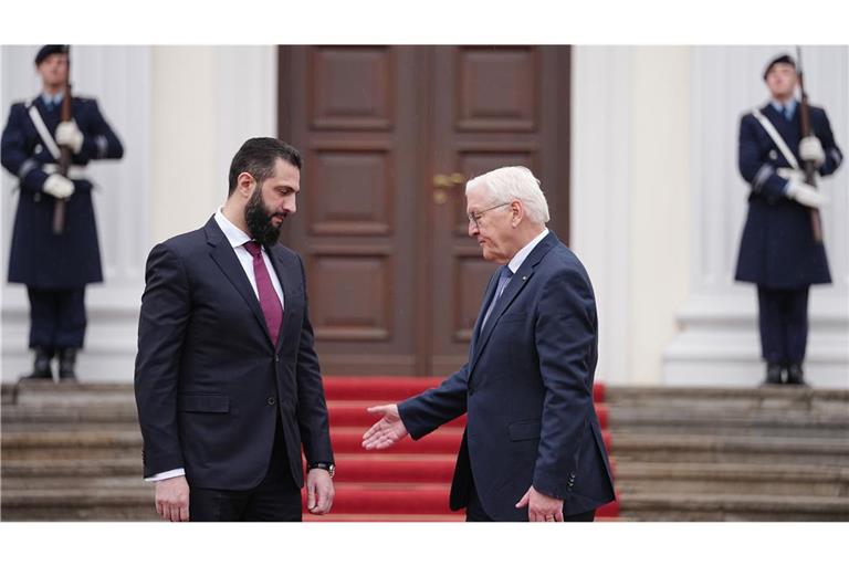 Der syrische Übergangspräsident Ahmed al-Scharaa ist am Montagmorgen von Bundespräsident Frank-Walter Steinmeier empfangen worden.