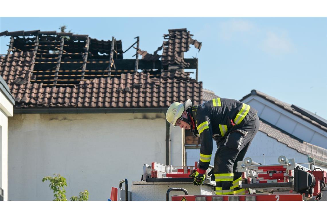 Nach Explosion in München - Leiche aus Haus geborgen Der Tatort am Morgen danach.