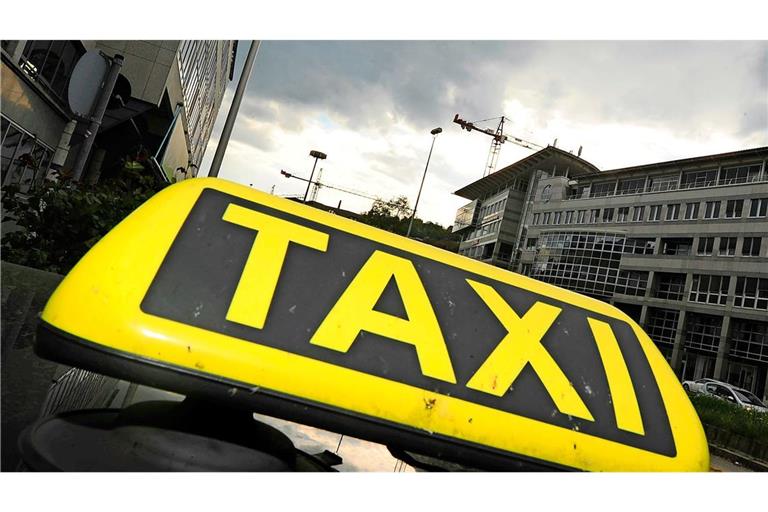 Der Taxiunternehmer wurde zu einer Bewährungsstrafe verurteilt. (Symbolbild)