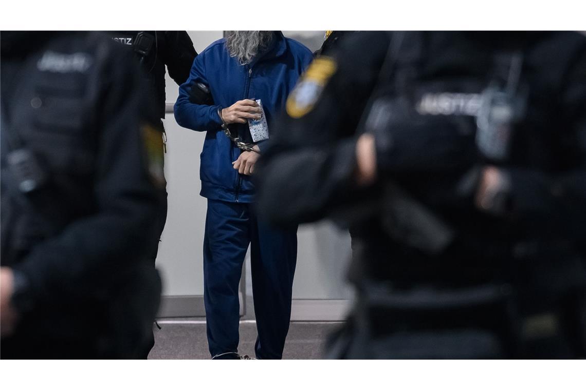 Der Todesfahrer wurde abgeführt.