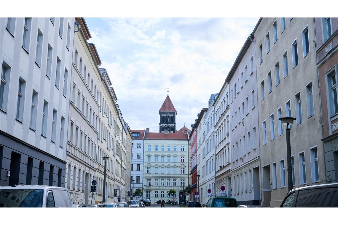 Der Trend hält an: Wohnungen, hier in Berlin, werden teurer. (Archivbild)
