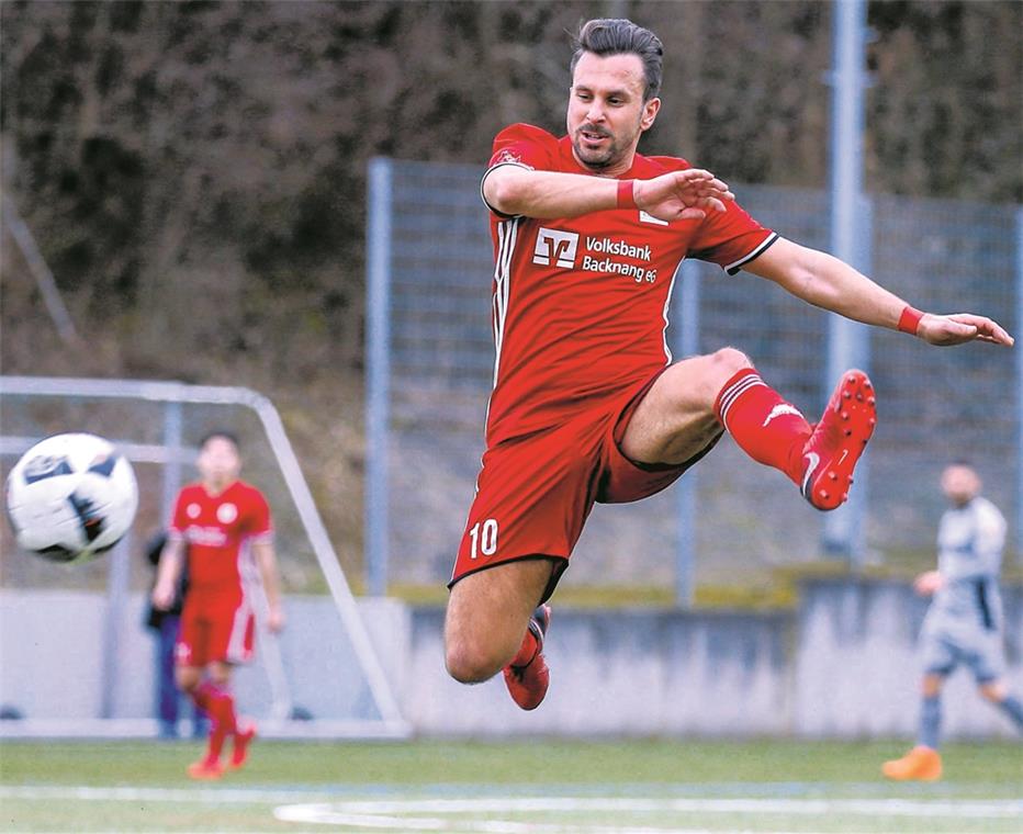 Livegespräch mit Marinic Der TSG-Fußballer Mario Marinic beantwortet heute ab 19 Uhr Ihre Fragen. Foto: A. Becher