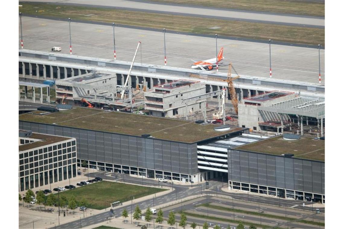 Tüv berichtet über BER-Tests Der Tüv Rheinland wird über den aktuellen Stand der Dinge beim künftigen Hauptstadtflughafen BER berichten. Foto: Ralf Hirschberger