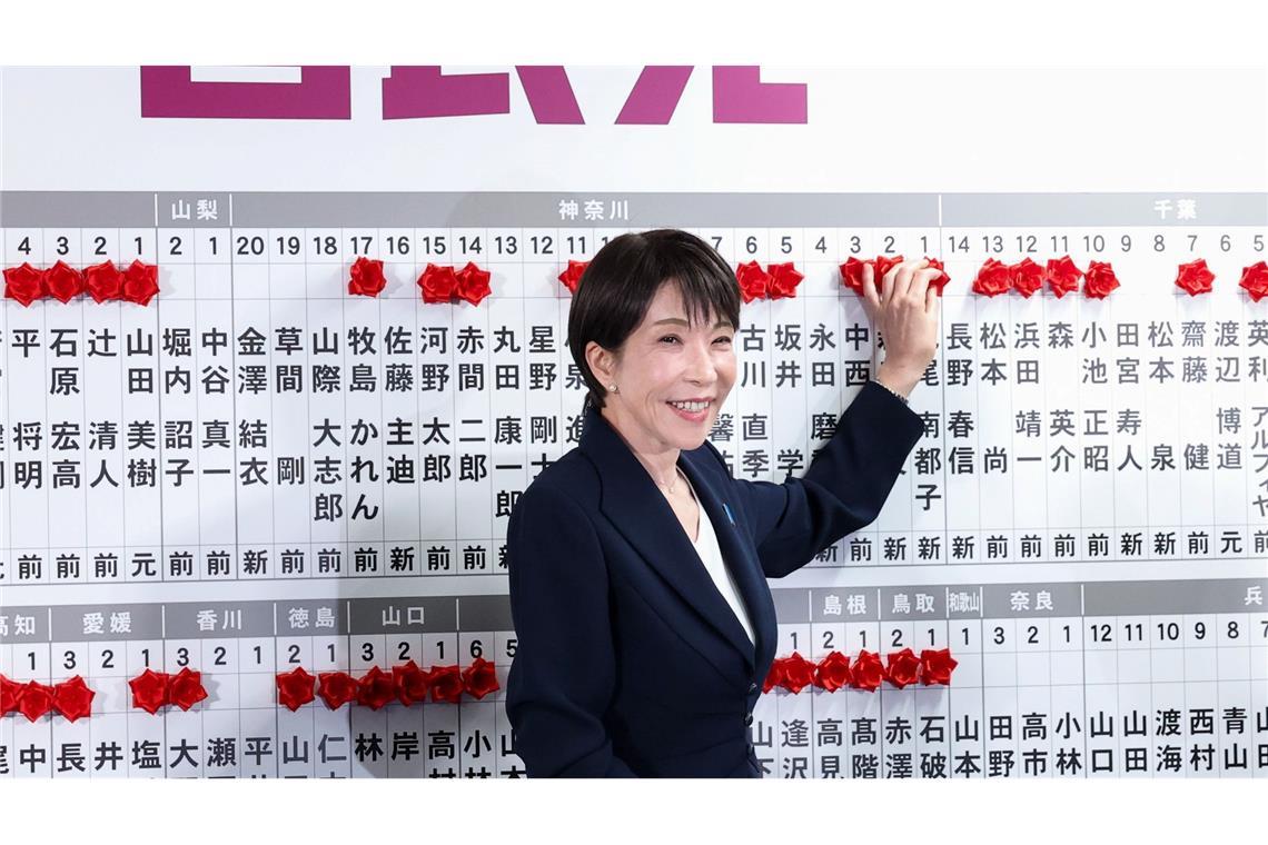 Der überragende Sieg ihrer Partei verschafft Regierungschefin Takaichi enorme Macht.