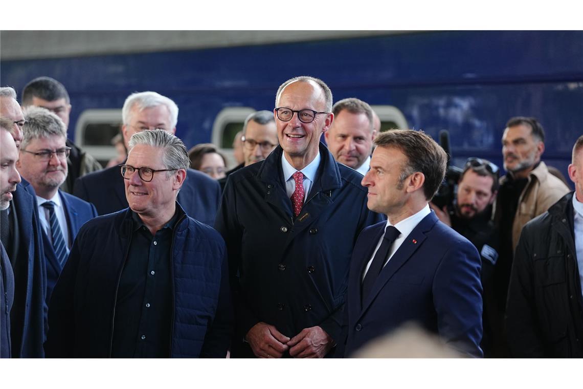 Merz und Macron drohen Moskau mit neuen Sanktionen Der Ukraine-Besuch von Merz, Macron, Starmer und Tusk ist der erste in dieser Formation.
