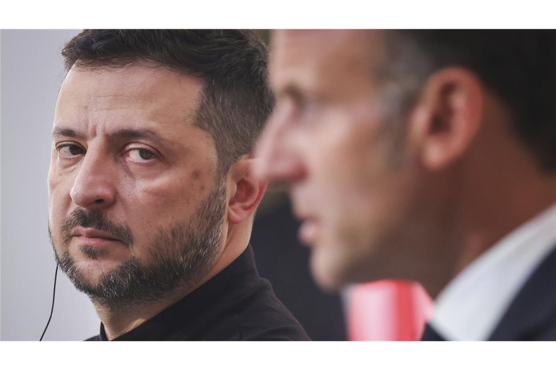 Deutschland ist der größte Unterstützer der Ukraine Der ukrainische Präsident Selensky (li.) und Frankreichs Präsident Macron