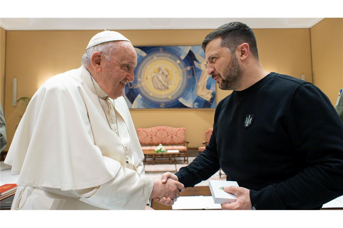 Selenskyj deutet Absage von Reise zu Papst-Trauerfeier an Der ukrainische Präsident Selenskyj wird bei der Papst-Trauerfeier wohl fehlen. (Archivbild)