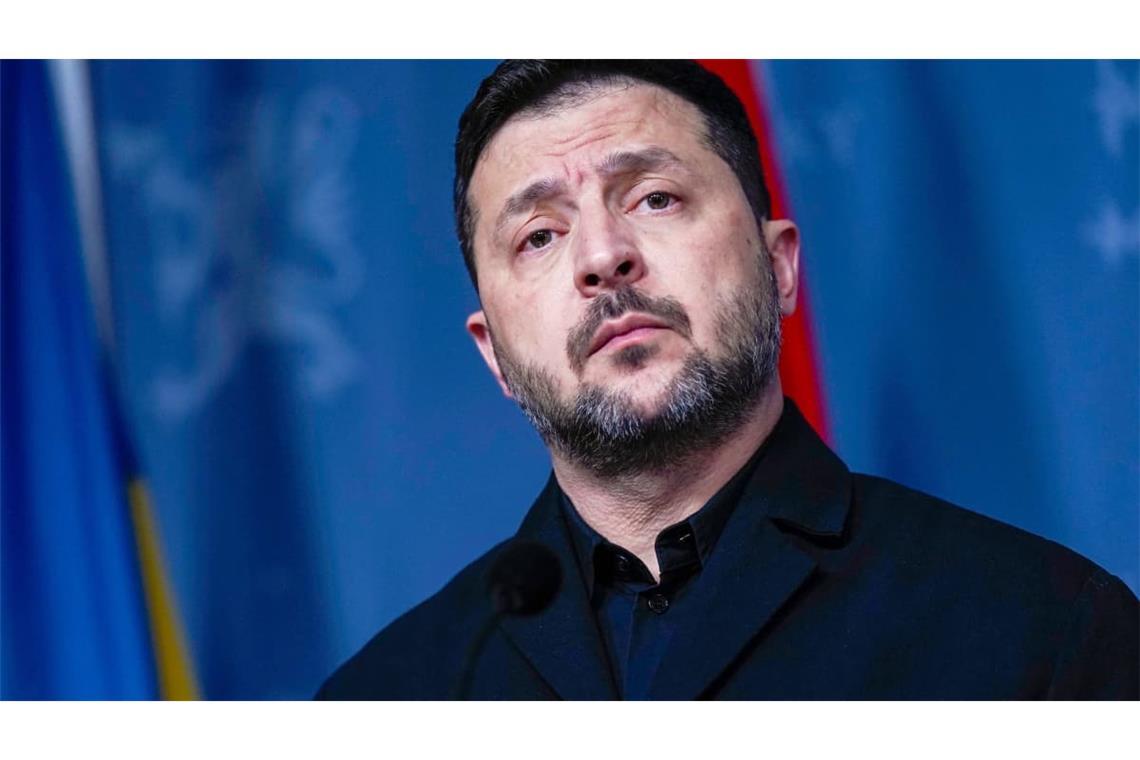 Der ukrainische Präsident Wolodymyr Selenskyj ist nach eigenen Angaben bereit, im Ukraine-Krieg die derzeitigen Frontlinien zu akzeptieren und damit den langjährigen Konflikt zu beenden.