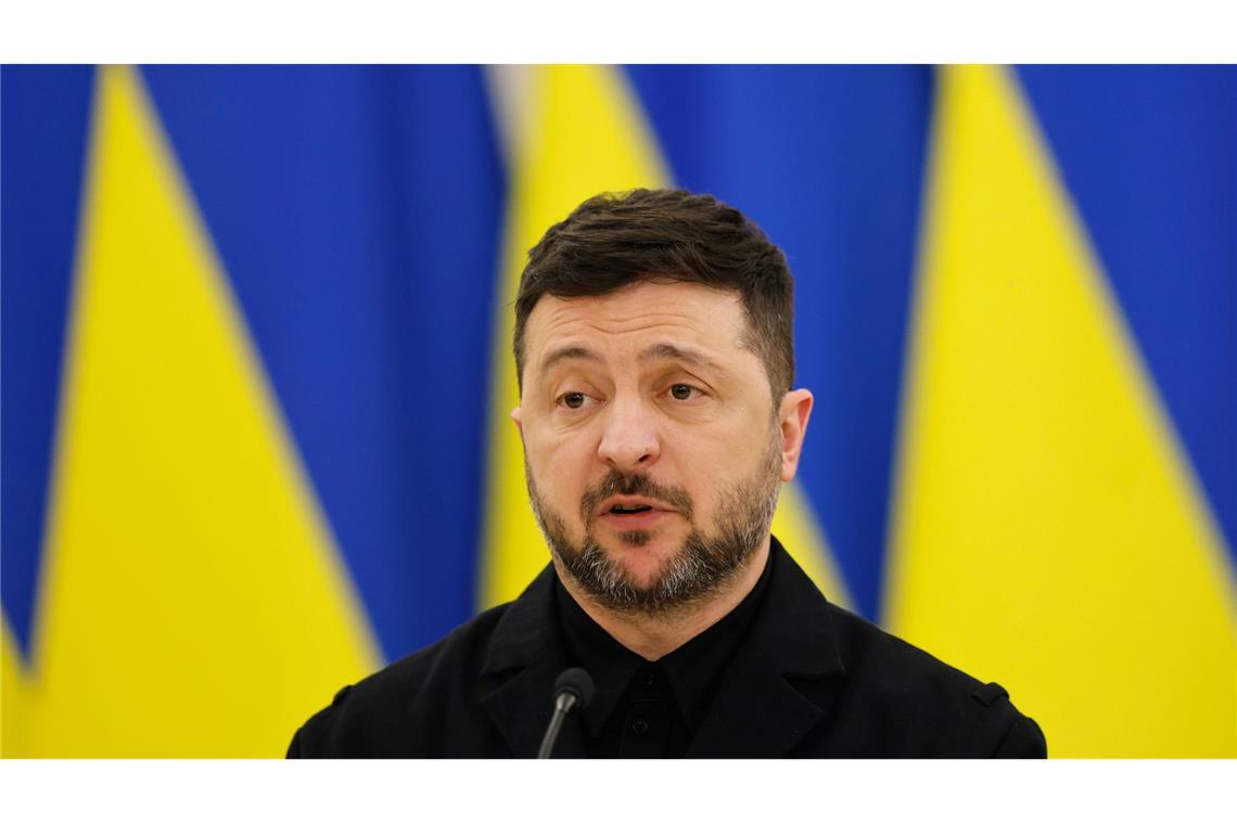 Der ukrainische Präsident Wolodymyr Selenskyj sieht eine EU-Mitgliedschaft für sein Land schon 2027 als wichtige Sicherheitsgarantie. (Archivbild)