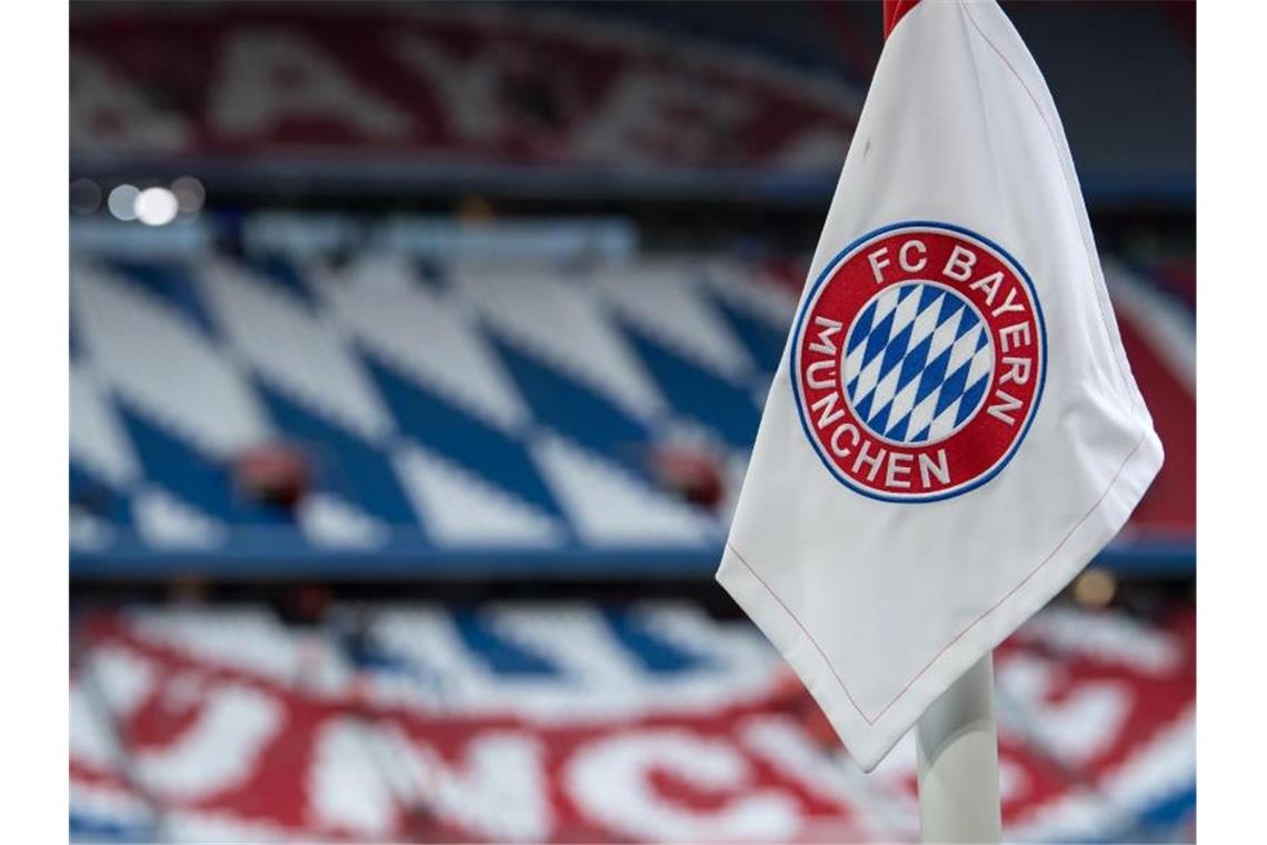 Buhrufe, Pfiffe: Bayern-Versammlung endet im Tumult Der Umsatz des FC Bayern ist erneut kräftig gesunken. Foto: Sven Hoppe/dpa