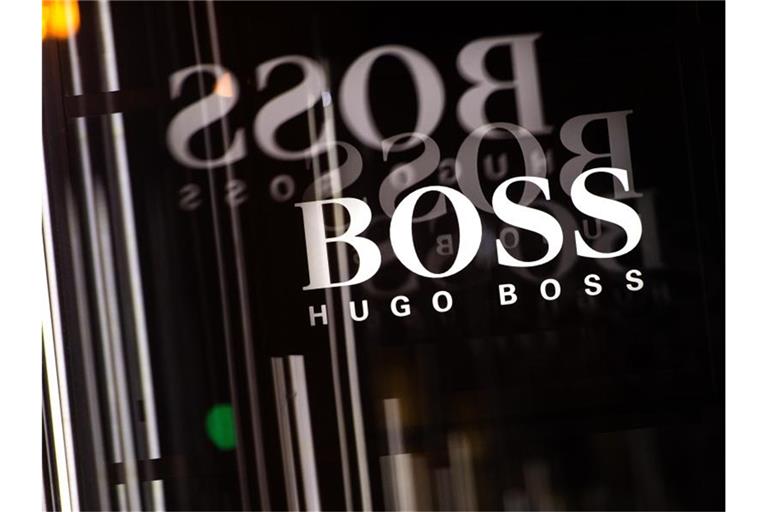 Der Umsatz wuchs bei Hugo Boss um 42 Prozent auf 755 Millionen Euro. Foto: Sebastian Gollnow/dpa