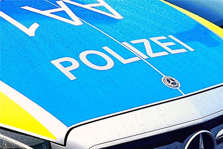 Der Unfallverursacher wird bei der Kollision leicht verletzt. Symbolfoto: Tobias Sellmaier