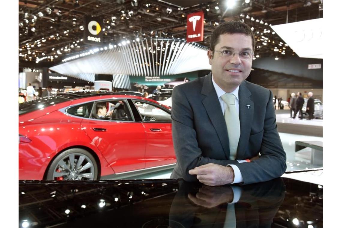 Der US-Elektroautobauer Tesla und eine seiner wichtigsten Führungskräfte gehen künftig getrennte Wege. Jerome Guillen, der über zehn Jahre ranghohe Posten bei Tesla bekleidete, hat den Konzern von Tech-Milliardär Elon Musk am 3. Juni verlassen. Foto: picture alliance / dpa