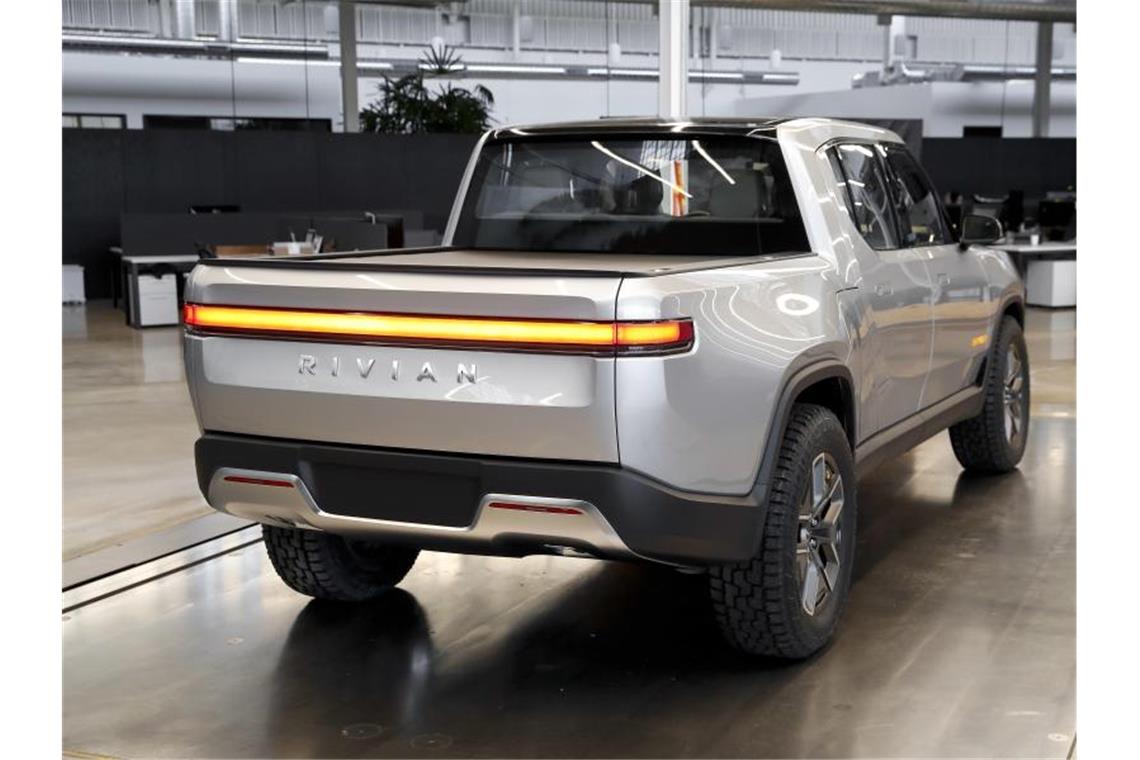 Der US-Elektroautoentwickler Rivian ist bei seinem Börsengang auf ein noch höheres Interesse gestoßen als erwartet. Foto: Paul Sancya/AP/dpa