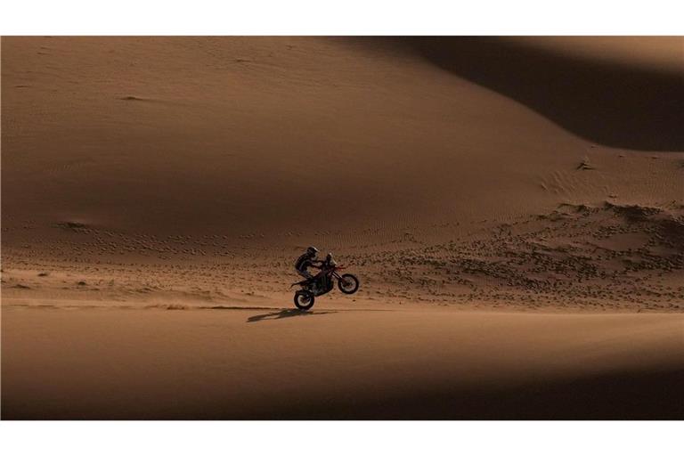Der US-Fahrer Ricky Brabec tritt auf der sechsten Etappe der Rallye Dakar zwischen Hail und Riad an.