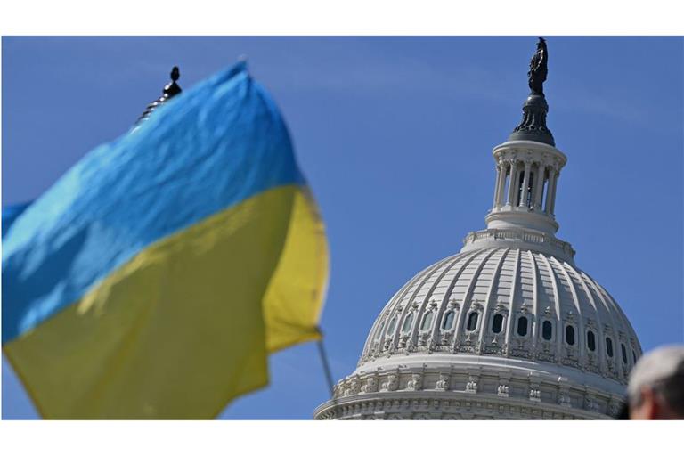 Der US-Kongress verabschiedete am Dienstag mit der Zustimmung des Senats milliardenschwere Hilfen für die Ukraine.