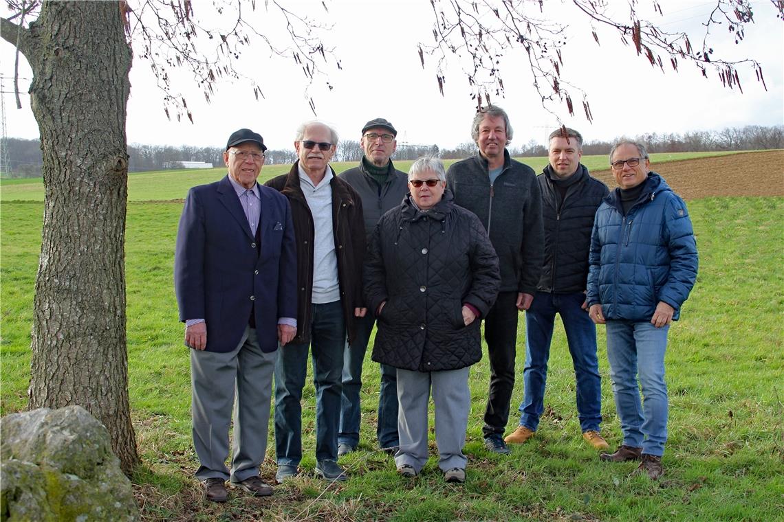 Seit 50 Jahren ist der AUK für den Umweltschutz in Kirchberg aktiv Der Vereinsvorstand (von links): Gründungsmitglied und Ehrenvorsitzender Theo Kunzi, Erwin Wägerle (erster Vorsitzender), Matthias Furch, Elke Lörcher (Stellvertreterin), Jens Jochim (Kassier), Norbert Kuhnt und Holger Hassel (Beisitzer). Foto: Kai Simon Drexler