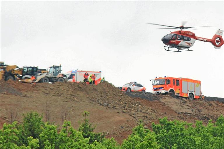 Der Verletzte wird mit einem Hubschrauber in eine Klinik geflogen. Foto: 7aktuell.de/Kevin Lermer