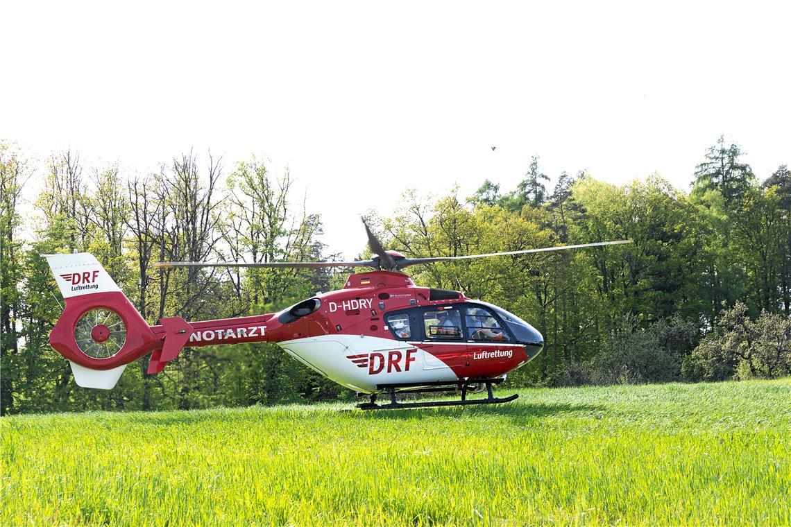 Radfahrer bei Backnang-Waldrems schwer verletzt Der Verletzte wird mit einem Rettungshubschrauber in eine Klinik geflogen. Symbolfoto: Jörg Fiedler