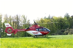 Der Verletzte wird mit einem Rettungshubschrauber in eine Klinik geflogen. Symbolfoto: Jörg Fiedler