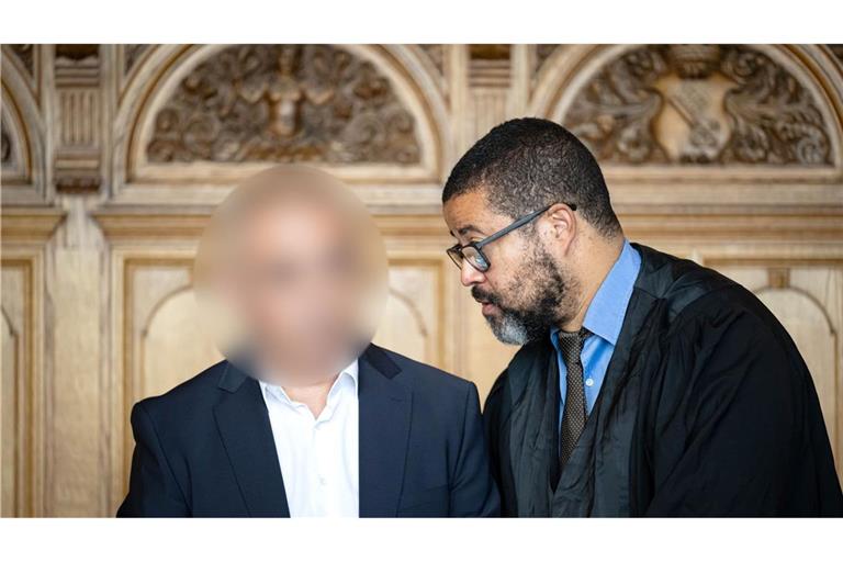 Der Verteidiger hat angekündigt, dass sich der Angeklagte beim nächsten Verhandlungstag äußern wird.