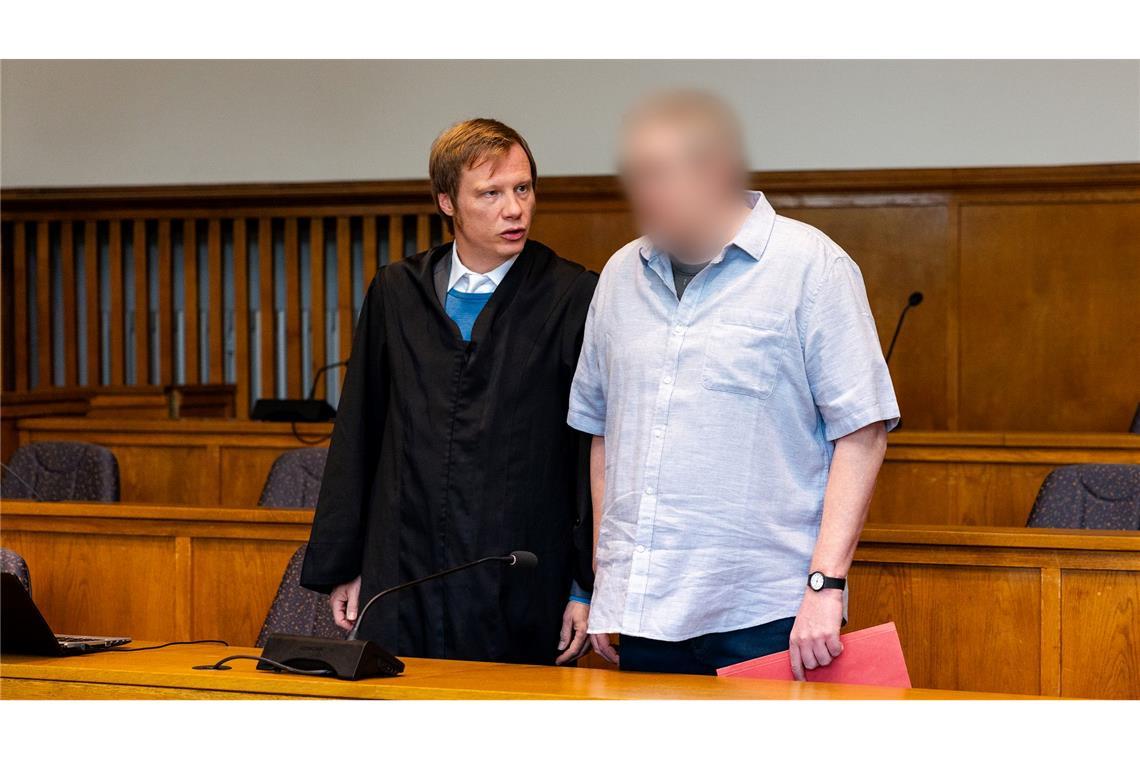 Der Verteidiger kündigte eine Erklärung zu Sache für den nächsten Termin an.