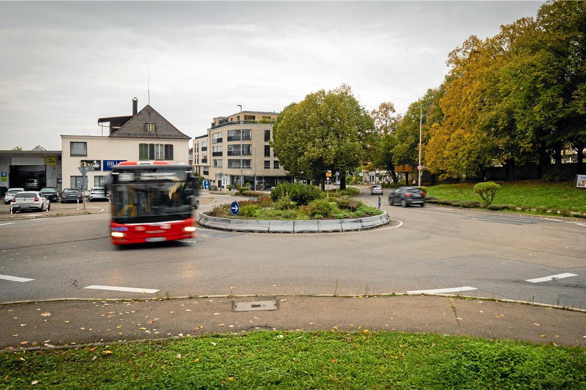 Der vielgenutzte Kreisverkehr soll umgebaut werden. Archivfoto: Alexander Becher