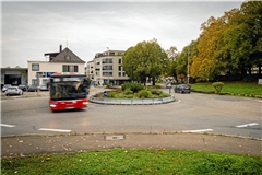 Der vielgenutzte Kreisverkehr soll umgebaut werden. Archivfoto: Alexander Becher